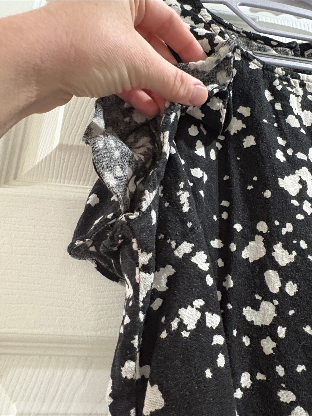 Who What Wear Women’s Size Large Peplum Cow Print Black and Cream Blouse Linen - Picture 4 of 12